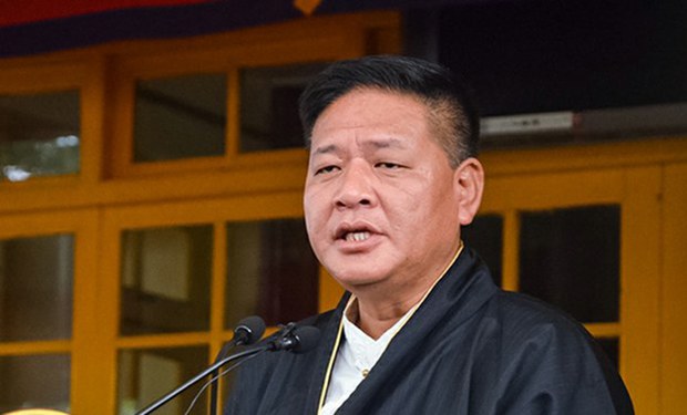 བཀའ་ཤག་གི་གསལ་བཤད་དང་ཨ་རིའི་དོན་གཅོད་ཀྱི་ལན་འདེབས།
