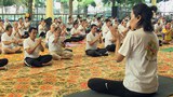 བཞུགས་སྒར་དུ་རྒྱལ་སྤྱིའི་ཡོ་གཱ་ཉིན་མོ་སྲུང་བརྩི་ཞུས་ཡོད་པ།