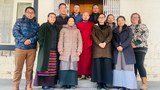 དབུས་བོད་མི་སྒྲིག་འཛུགས་ཀྱིས་སྔོན་འགྲོ་ནས་འཛིན་རིམ་བཞི་པ་བར་གྱི་སློབ་དེབ་རྩོམ་སྒྲིག་ཟིན་ཏེ། པར་སྐྲུན་དང་འགྲེམས་སྤེལ་གནང་ཡོད་པ།