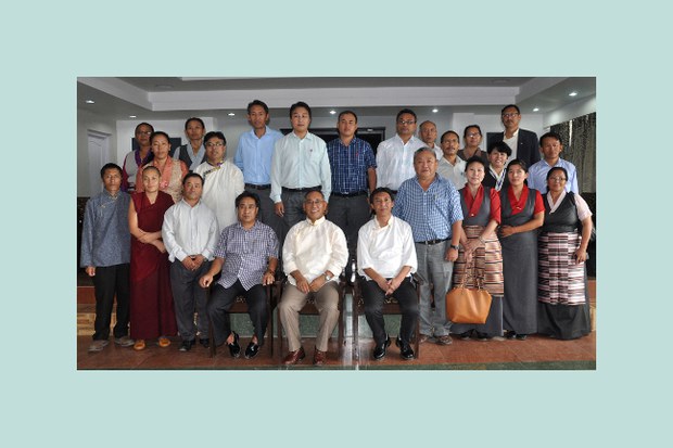 སློབ་གྲྭ་ཁག་གི་སློབ་སྤྱི་དང་དགེ་ཆེའི་ཚོགས་འདུ། སློབ་གྲྭ་ཁག་གི་སློབ་སྤྱི་དང་དགེ་ཆེའི་ཚོགས་འདུ།