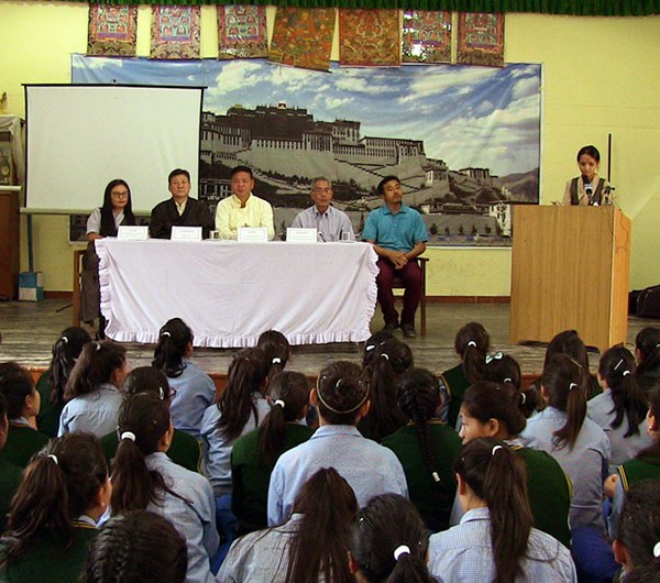 པཎ་ཆེན་རིན་པོ་ཆེ་བཙན་ཁྲིད་བྱས་ནས་ལོ་༢༠འཁོར་བ། པཎ་ཆེན་རིན་པོ་ཆེ་བཙན་ཁྲིད་བྱས་ནས་ལོ་༢༠འཁོར་བ།