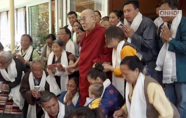 ཕྱི་རྒྱལ་དུ་ཡོད་པའི་བོད་ཕྲུག་ཚོར་བོད་སྐད་དང་བོད་ཡིག་ཤེས་པ་བཟོ་དགོས། ཕྱི་རྒྱལ་དུ་ཡོད་པའི་བོད་ཕྲུག་ཚོར་བོད་སྐད་དང་བོད་ཡིག་ཤེས་པ་བཟོ་དགོས།