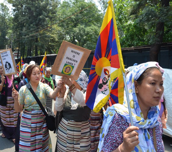 པཎ་ཆེན་རིན་པོ་ཆེད་གློད་དཀྲོལ་ཆེད་ཁྲོམ་སྐོར། པཎ་ཆེན་རིན་པོ་ཆེད་གློད་དཀྲོལ་ཆེད་ཁྲོམ་སྐོར།