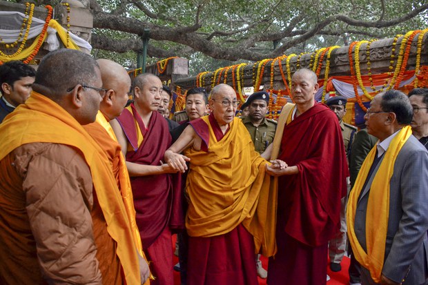 གནས་མཆོག་རྡེ་རྗེ་གདན་དུ་༧གོང་ས་སྐྱབས་མགོན་ཆེན་པོ་མཆོག་གི་མཛད་འཆར་གྲ་སྒྲིག་སྐོར།