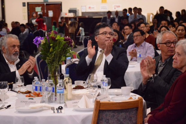 ཁེ་ན་ཌའི་ནང་བོད་མི་གཞི་སྤོའི་ལས་འགུལ་མཇུག་སྒྲིལ་གནང་བ། ཁེ་ན་ཌའི་ནང་བོད་མི་གཞི་སྤོའི་ལས་འགུལ་མཇུག་སྒྲིལ་གནང་བ།