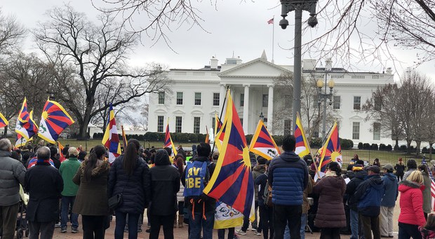 གསུམ་བཅུའི་དུས་དྲན་དང་བོད་པའི་མི་རབས་གསར་པར། གསུམ་བཅུའི་དུས་དྲན་དང་བོད་པའི་མི་རབས་གསར་པར།