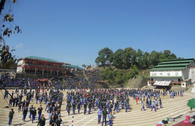 དྷ་སྟེང་བོད་ཕྲུག་ཁྱིམ་སྡེ། དྷ་སྟེང་བོད་ཕྲུག་ཁྱིམ་སྡེ།