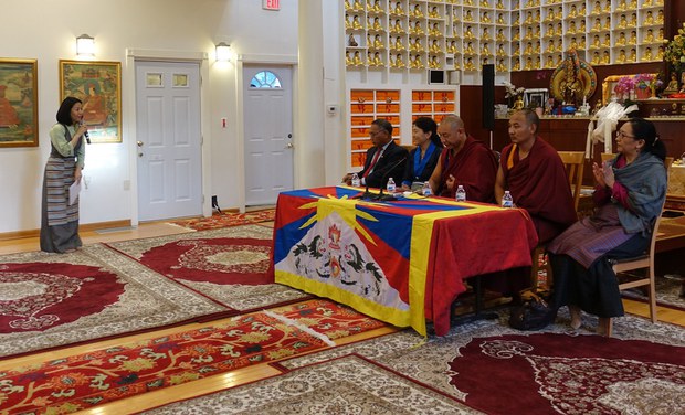 སྤྱི་འཐུས་ལྷན་ཚོགས་ཀྱི་གྲོས་ཚོགས་འཐུས་མི་བཞི་ནས་ཨ་རིའི་རྒྱལ་ས་མངའ་ཁུལ་གྱི་བོད་མིར་གསུང་བཤད། སྤྱི་འཐུས་ལྷན་ཚོགས་ཀྱི་གྲོས་ཚོགས་འཐུས་མི་བཞི་ནས་ཨ་རིའི་རྒྱལ་ས་མངའ་ཁུལ་གྱི་བོད་མིར་གསུང་བཤད།