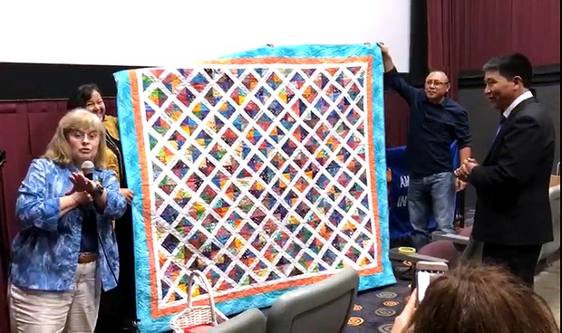 དོན་གྲུབ་དབང་ཆེན་ལགས་ལ་རྒྱལ་སྤྱིའི་ཚོགས་པ་གཉིས་ནས་གཟེངས་རྟགས།