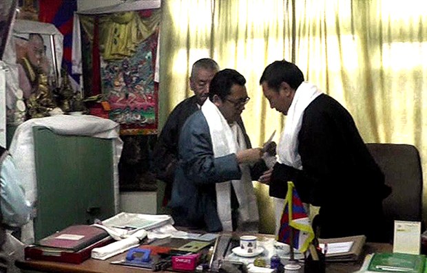 སྒང་ཏོག་ས་གནས་འགོ་འཛིན་འཕོ་འགྱུར་གྱི་ཚོགས་འདུ། སྒང་ཏོག་ས་གནས་འགོ་འཛིན་འཕོ་འགྱུར་གྱི་ཚོགས་འདུ།
