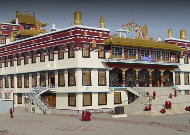 བོད་བསྟན་སྲིད་ཀྱི་ཆེད་དུ་སེར་སྨད་གྲ་ཚང་དུ་སྨན་ལྷའི་སྒྲུབ་མཆོད་ཚོགས་གནང་བ། བོད་བསྟན་སྲིད་ཀྱི་ཆེད་དུ་སེར་སྨད་གྲ་ཚང་དུ་སྨན་ལྷའི་སྒྲུབ་མཆོད་ཚོགས་གནང་བ།