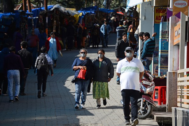 ཧི་མ་ཅལ་མངའ་སྡེའི་ནང་ཉིན་བཅུའི་རིང་ཁྱིམ་སྡོད་བཀའ་ཁྱབ།
