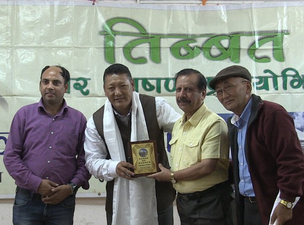རྒྱ་གར་སློབ་ཕྲུག་བར་བོད་དོན་དང་འབྲེལ་བའི་གཏམ་བཤད་འགྲན་བསྡུར། རྒྱ་གར་སློབ་ཕྲུག་བར་བོད་དོན་དང་འབྲེལ་བའི་གཏམ་བཤད་འགྲན་བསྡུར།
