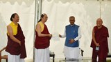 ༧དཔལ་ས་སྐྱ་ཁྲི་འཛིན་མཆོག་ནས་ངལ་སེལ་ཆེད་འབུམ་ཉི་ཤུ་རྩ་གསུམ་ཞལ་འདེབས་གནང་བ།