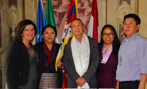 ནང་སྲིད་བཀའ་བློན་ཨི་ཊ་ལིར་གཞུང་དོན། ནང་སྲིད་བཀའ་བློན་ཨི་ཊ་ལིར་གཞུང་དོན།