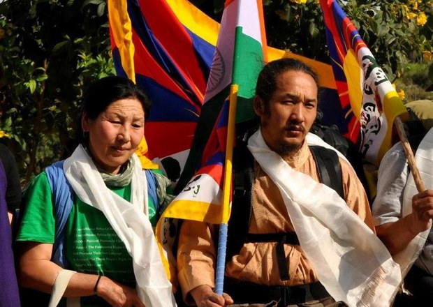 གོམ་བགྲོད་པ་གླིང་ཚ་ཚེ་བརྟན་རྡོ་རྗེའི་ཨ་མ་ལགས་ཀྱི་འབོད་སྐུལ།
