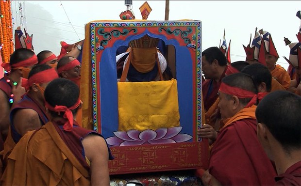 ༸རྒྱལ་བ་སྨན་རིའི་ཁྲི་འཛིན་མཆོག་གི་སྐུ་གདུང་ཞུགས་འབུལ།