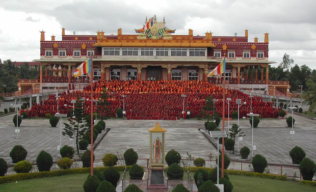 གདན་ས་ཁག་ཏུ་འདུ་འཛོམས་བཀག་སྡོམ་སྐབས་སློབ་གཉེར་གནང་སྟངས། གདན་ས་ཁག་ཏུ་འདུ་འཛོམས་བཀག་སྡོམ་སྐབས་སློབ་གཉེར་གནང་སྟངས།