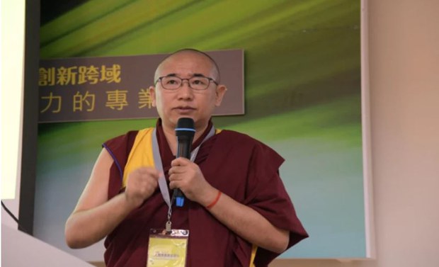 གསར་དུ་བསྐོ་གཞག་བྱུང་བའི་ལྟ་གྲུབ་སློབ་དཔོན་སྤྲུལ་སྐུ་བསྟན་འཛིན་རྣམ་གྲོལ།