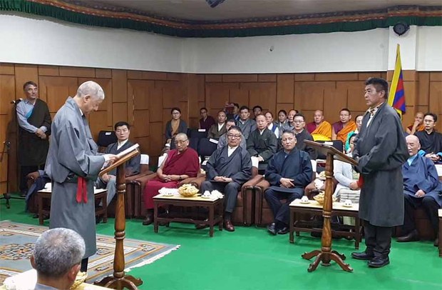 འོས་བསྡུའི་འགན་འཛིན་ནས་ལས་ཁུར་དམ་འབུལ། འོས་བསྡུའི་འགན་འཛིན་ནས་ལས་ཁུར་དམ་འབུལ།