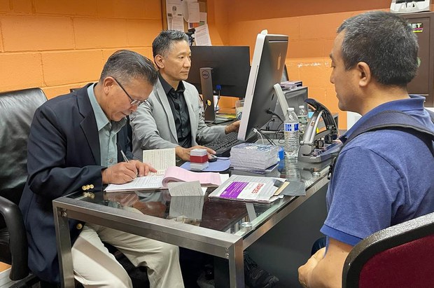 བོད་མིའི་དྭང་བླངས་དཔྱ་ཁྱལ་ལག་དེབ་ཀྱི་ཆགས་ཡང་ཞུ་མཁན་མི་གྲངས་བཞི་སྟོང་ལྷག་བྱུང་ཡོད་པ།