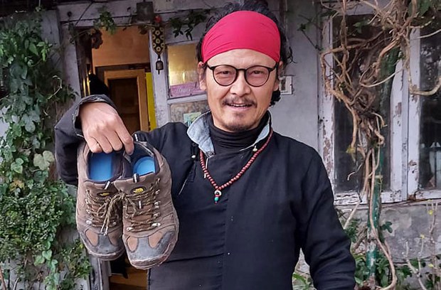 རྒྱ་གར་གཞུང་ནས་རྒྱ་ནག་ཐོག་འཛིན་པའི་སྲིད་ཇུས་ལ་འགྱུར་གཏོང་དགོས། རྒྱ་གར་གཞུང་ནས་རྒྱ་ནག་ཐོག་འཛིན་པའི་སྲིད་ཇུས་ལ་འགྱུར་གཏོང་དགོས།