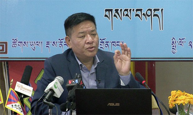 བཀའ་ཤག་ནས་ཁོང་ལ་ལས་མཚམས་འཇོག་དགོས་པའི་གསལ་བཤད།