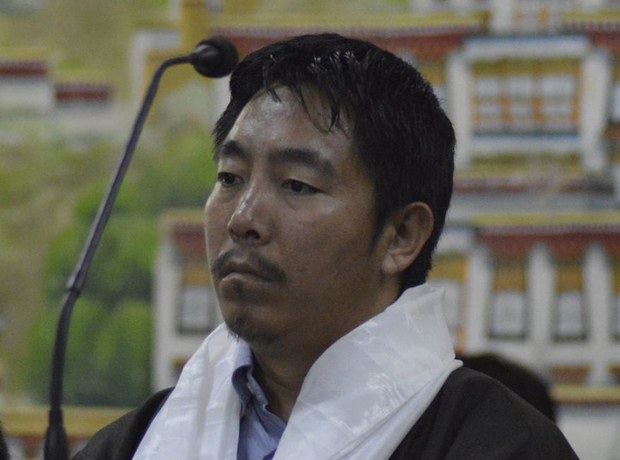 བདེ་སྐྱིད་གླིང་བོད་མིའི་གཞིས་ཆགས་སུ་ཞབས་རིམ་གསོག་བསྒྲབ།