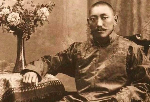 བོད་རང་བཙན་བསྐྱར་ནན་བསྒྲགས་གཏམ་སྤེལ་ཏེ་མི་ལོ་༡༠༤འཁོར་བ།