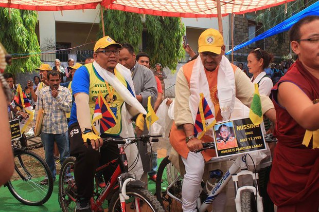 པཎ་ཆེན་རིན་པོ་ཆེ་གློད་བཀྲོལ་ཆེད་ལས་འགུལ་སྣ་ཚོགས།