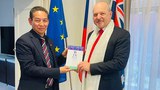 ཨོའསི་ཊརེ་ལི་ཡའི་བོད་ཀྱི་སྐུ་ཚབ་དོན་གཅོད་ནས་ཅེཀ་གི་གཞུང་ཚབ་མཇལ་བ།