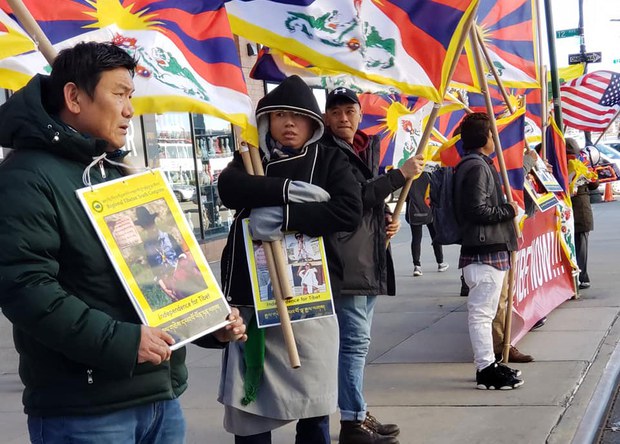ནིའུ་ཡོག་གྲོང་ཁྱེར་ནང་གི་རྒྱ་ནག་གཞུང་ཚབ་མདུན་གདུང་སེམས་མཉམ་སྐྱེད་ཀྱི་ལས་འགུལ་སྤེལ་བ། ནིའུ་ཡོག་གྲོང་ཁྱེར་ནང་གི་རྒྱ་ནག་གཞུང་ཚབ་མདུན་གདུང་སེམས་མཉམ་སྐྱེད་ཀྱི་ལས་འགུལ་སྤེལ་བ།