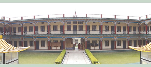 ས་སྐྱ་མཐོ་སློབ་ཀྱི་ལོ་གསར་སྲུང་བརྩི་ཞུ་རྒྱུའི་ལས་འགུལ་སྤེལ་བཞིན་པ།