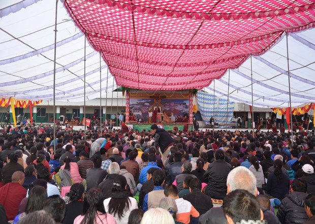 ༸དཔལ་ས་སྐྱ་གོང་མ་རིན་པོ་ཆེ་མཆོག་ནས་བཀའ་དབང༌། ༸དཔལ་ས་སྐྱ་གོང་མ་རིན་པོ་ཆེ་མཆོག་ནས་བཀའ་དབང༌།