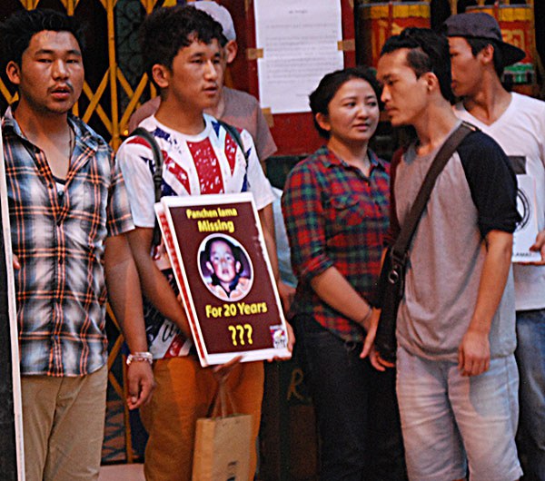 པཎ་ཆེན་རིན་པོ་ཆེ་གློད་དཀྲོལ་དགོས་པའི་ཁྱབ་བསྒྲགས། པཎ་ཆེན་རིན་པོ་ཆེ་གློད་དཀྲོལ་དགོས་པའི་ཁྱབ་བསྒྲགས།