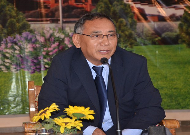 ཤེས་རིག་བཀའ་བློན་མཆོག་ནས་སློབ་གྲྭ་ཁག་ལ་གཟིགས་སྐོར། ཤེས་རིག་བཀའ་བློན་མཆོག་ནས་སློབ་གྲྭ་ཁག་ལ་གཟིགས་སྐོར།