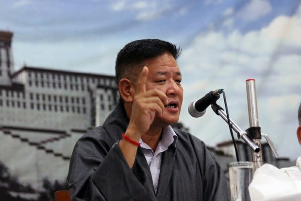 རྡེ་ར་རྡུན་དུ་འོས་བསྡུ་དྲིལ་བསྒྲགས་ཀྱི་གསུང་བཤད། རྡེ་ར་རྡུན་དུ་འོས་བསྡུ་དྲིལ་བསྒྲགས་ཀྱི་གསུང་བཤད།
