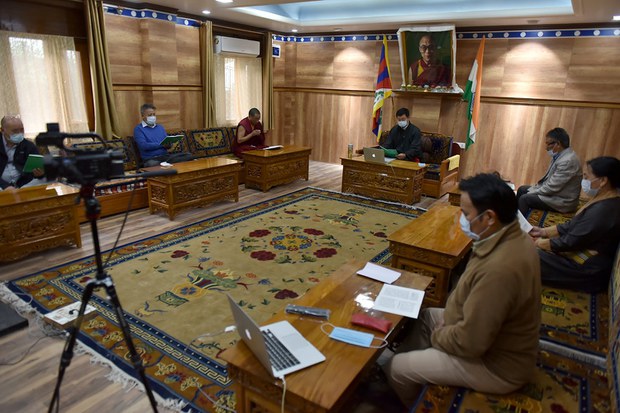 ཁྲིམས་ཞིབ་པ་གཞན་ཟུར་པ་བློ་བཟང་མཁས་གྲུབ་ལགས་དང་ཏོག་དབྱིབས་ནད་ཡམས་ཀྱིས་འདས་གྲོངས་གྱུར་བའི་བོད་མི་རྣམས་ལ་མཆོད་འབུལ་སྨོན་ལམ། ཁྲིམས་ཞིབ་པ་གཞན་ཟུར་པ་བློ་བཟང་མཁས་གྲུབ་ལགས་དང་ཏོག་དབྱིབས་ནད་ཡམས་ཀྱིས་འདས་གྲོངས་གྱུར་བའི་བོད་མི་རྣམས་ལ་མཆོད་འབུལ་སྨོན་ལམ།