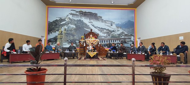 ༸གོང་ས་མཆོག་གི་བཀྲིན་ལ་བརྟེན་ནས་བོད་དོན་འཐབ་རྩོད་མུ་མཐུད་གནས་ཡོད། ༸གོང་ས་མཆོག་གི་བཀྲིན་ལ་བརྟེན་ནས་བོད་དོན་འཐབ་རྩོད་མུ་མཐུད་གནས་ཡོད།