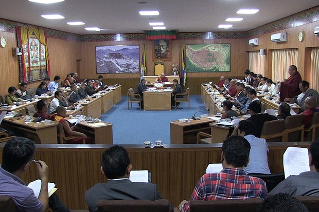 སྲིད་སྐྱོང་མཆོག་ནས་གྲོས་ཚོགས་སུ་ཆབ་སྲིད་ཀྱི་གནད་དོན་ཁག་གསལ་བཤད། སྲིད་སྐྱོང་མཆོག་ནས་གྲོས་ཚོགས་སུ་ཆབ་སྲིད་ཀྱི་གནད་དོན་ཁག་གསལ་བཤད།