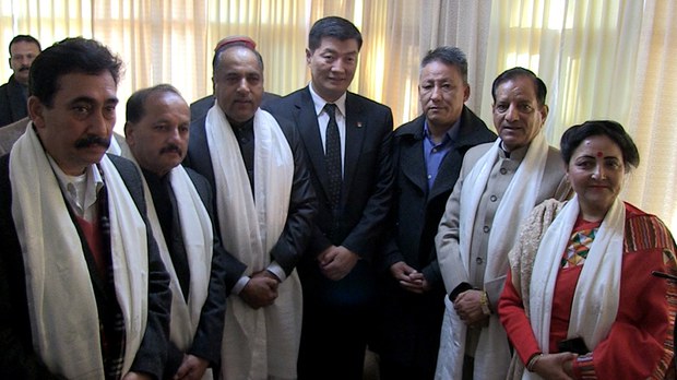 སྲིད་སྐྱོང་བློ་བཟང་སེང་གེ་མཆོག་དང་རྒྱ་གར་ཧི་མ་ཅལ་མངའ་སྡེའི་སྤྱི་ཁྱབ་བློན་ཆེན་རྣམ་གཉིས་མཇལ་འཕྲད།