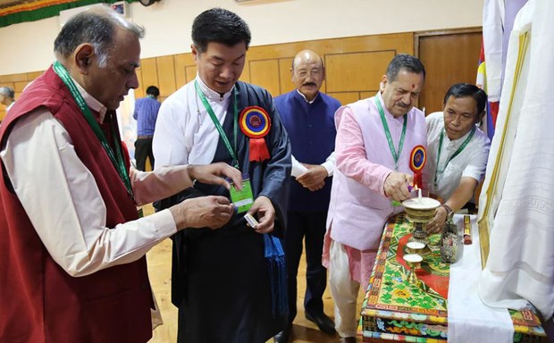 རྒྱ་གར་རྒྱལ་ཡོངས་བོད་དོན་རྒྱབ་སྐྱོར་ཚོགས་པའི་ཚོགས་ཆེན་ཐེངས་༦པ། རྒྱ་གར་རྒྱལ་ཡོངས་བོད་དོན་རྒྱབ་སྐྱོར་ཚོགས་པའི་ཚོགས་ཆེན་ཐེངས་༦པ།