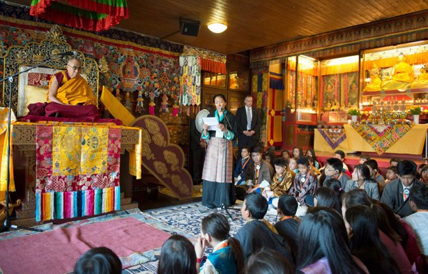 སུད་སིར་དཔལ་དུས་ཀྱི་འཁོར་ལོའི་དབང་ཆེན་སྩལ་ནས་མི་ལོ་༣༥འཁོར་བ། སུད་སིར་དཔལ་དུས་ཀྱི་འཁོར་ལོའི་དབང་ཆེན་སྩལ་ནས་མི་ལོ་༣༥འཁོར་བ།