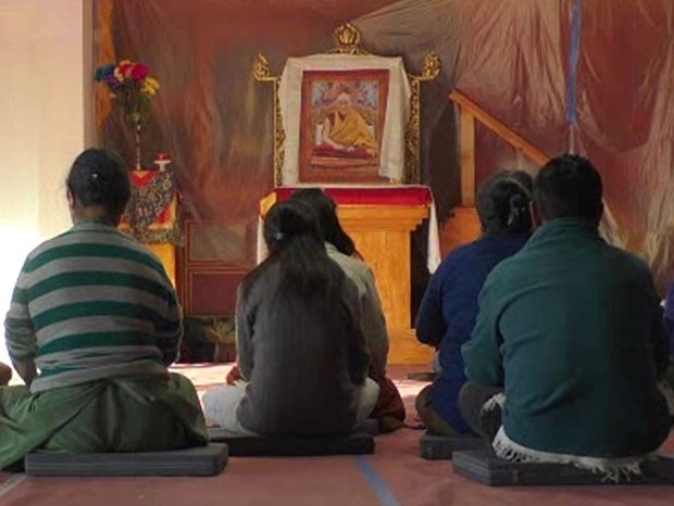 རྒྱལ་བའི་སྐུ་ཕྱྭའི་ཞབས་རིམ་གསོག་སྒྲུབ་གནང་བ།