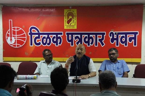 རྒྱ་གར་གཞུང་མང་གཉིས་ལ་ཐུགས་རྗེ་ཆེ་ཞུའི་ལས་འགུལ། རྒྱ་གར་གཞུང་མང་གཉིས་ལ་ཐུགས་རྗེ་ཆེ་ཞུའི་ལས་འགུལ།
