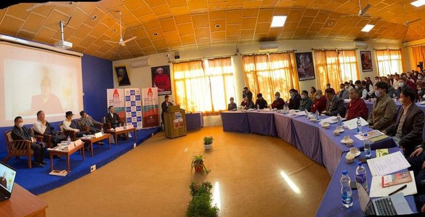 ལོ་རྒྱུས་ཐོག་གི་གལ་ཆེའི་མི་སྣའི་སྐོར་གྱི་དཔྱད་གླེང་།