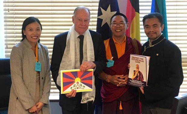 ཨའོས་ཊརེ་ལི་ཡའི་ནང་བོད་དོན་ཞུ་གཏུགས་ཀྱི་ལས་འགུལ། ཨའོས་ཊརེ་ལི་ཡའི་ནང་བོད་དོན་ཞུ་གཏུགས་ཀྱི་ལས་འགུལ།