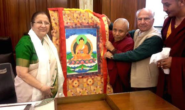 སྤྱི་འཐུས་ཚོགས་གཞོན་མཆོག་དང་ལྕམ་སྐུ་སུ་མི་ཏྲ་ མཱ་ཧཱ་ཇན་མཇལ་འཕྲད། སྤྱི་འཐུས་ཚོགས་གཞོན་མཆོག་དང་ལྕམ་སྐུ་སུ་མི་ཏྲ་ མཱ་ཧཱ་ཇན་མཇལ་འཕྲད།