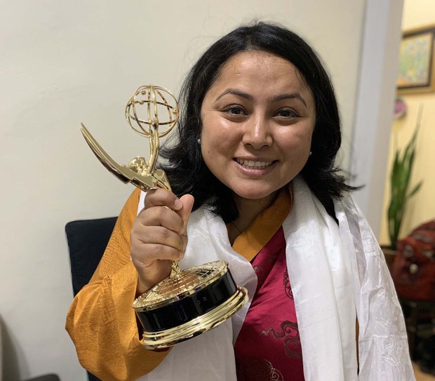 དཀོན་མཆོག་སྒྲོལ་མ་ལགས་སུ་བརྙན་འཕྲིན་བཀོད་ཇུས་དང་བཟོ་སྐྲུན་གྱི་བྱ་དགའ་ཐོབ་པ། དཀོན་མཆོག་སྒྲོལ་མ་ལགས་སུ་བརྙན་འཕྲིན་བཀོད་ཇུས་དང་བཟོ་སྐྲུན་གྱི་བྱ་དགའ་ཐོབ་པ།