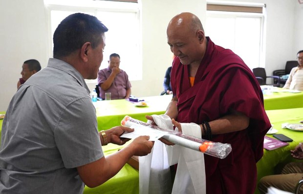 བཙན་བྱོལ་སྤྱི་ཚོགས་ནང་བོད་པའི་སྐད་ཡིག་ཉམས་ཆག་འགྲོ་བཞིན་པ།
